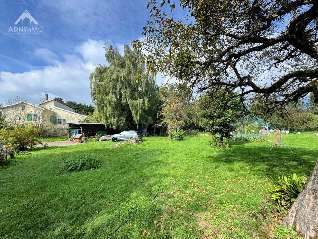 Jardin - Terrain Constructible avec Vue Sud à Saint-Genis-Pouilly
