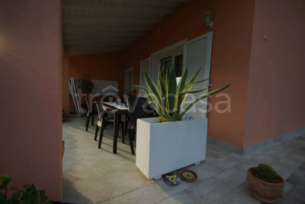 Terrasse - Contemporary Villa with Garden in San Giustino