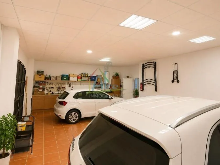 Garage - Corner Building with Multiple Units in Lepe