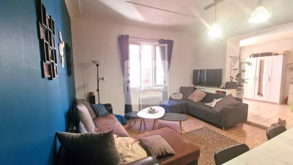 Soggiorno - Charming 4-Bed Flat with Courtyard in Cairanne