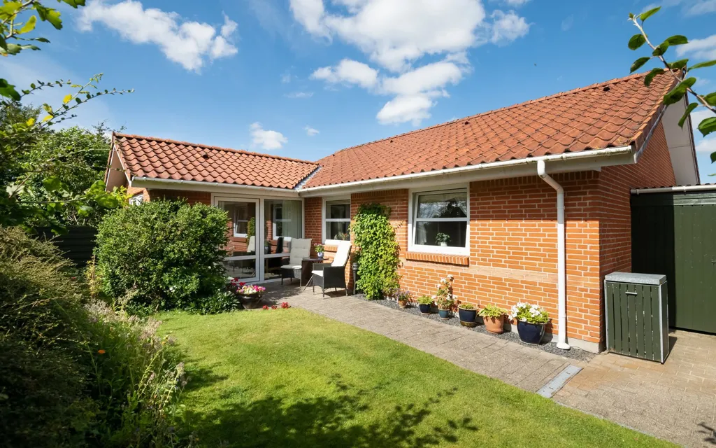 Jardin - Renovated Home in Højhave Quarter, Tårs