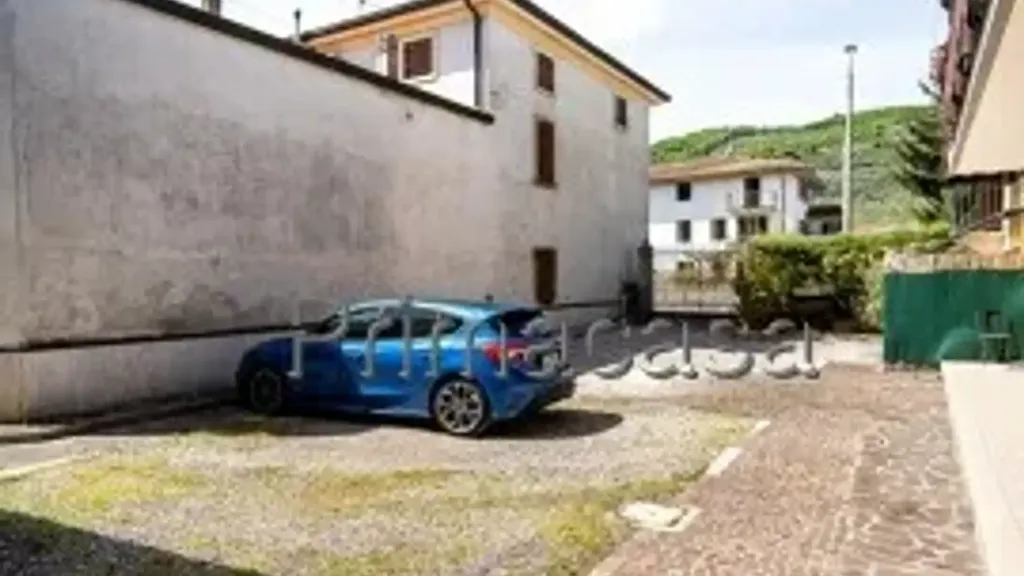 Esterno - Central 2-Bedroom Apartment in Verona