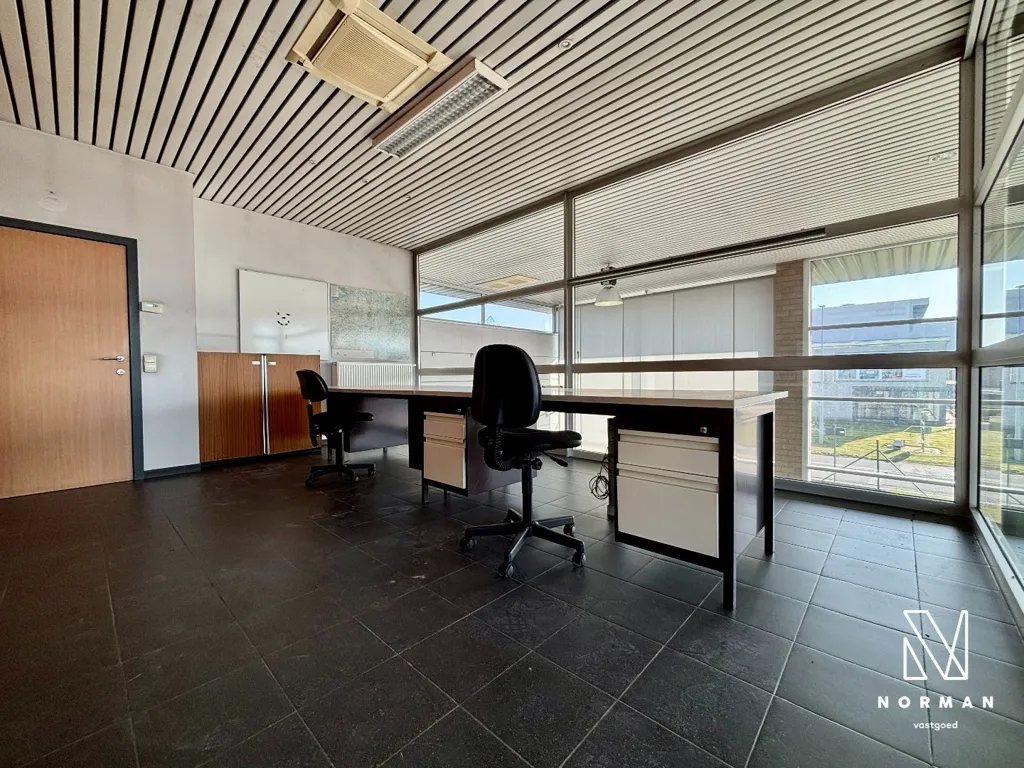 Bureau - Local Commercial avec Toit à Meulebeke