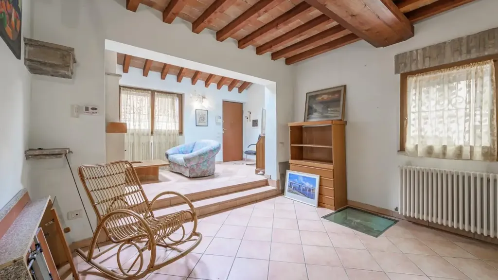 Séjour - Restored House with Private Courtyard in Modena