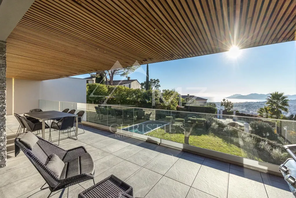 Terrasse - Villa Contemporaine avec Vue Mer près de Cannes