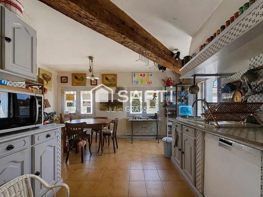 Cucina - Characterful Apartment with Rooftop View in Béziers