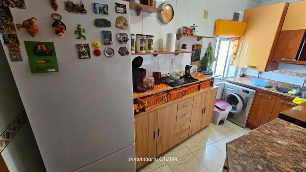 Cucina - Reformed Apartment with Balcony in Barrio Vidal