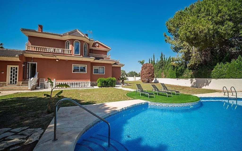 Piscine - Chalet with Pool and Terrace in Rojales