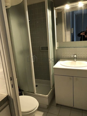 Bagni - Studio Apartment with Concierge in Paris 16th