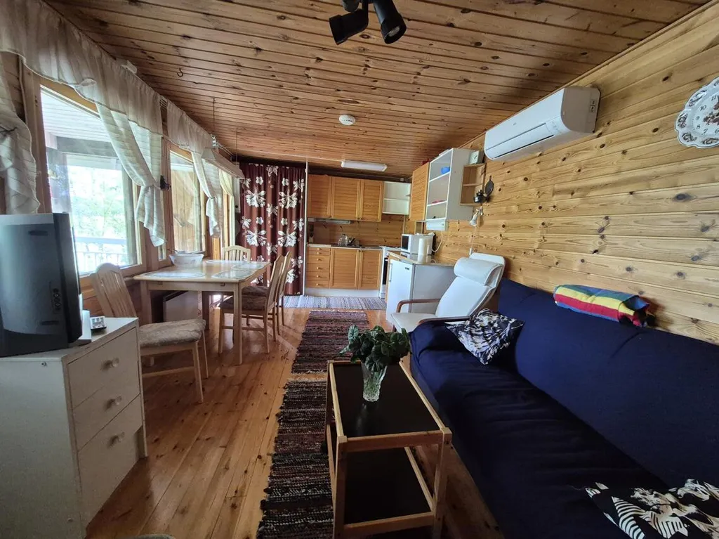 Séjour - Electrically Heated Cottage with Lake View in Sulkava