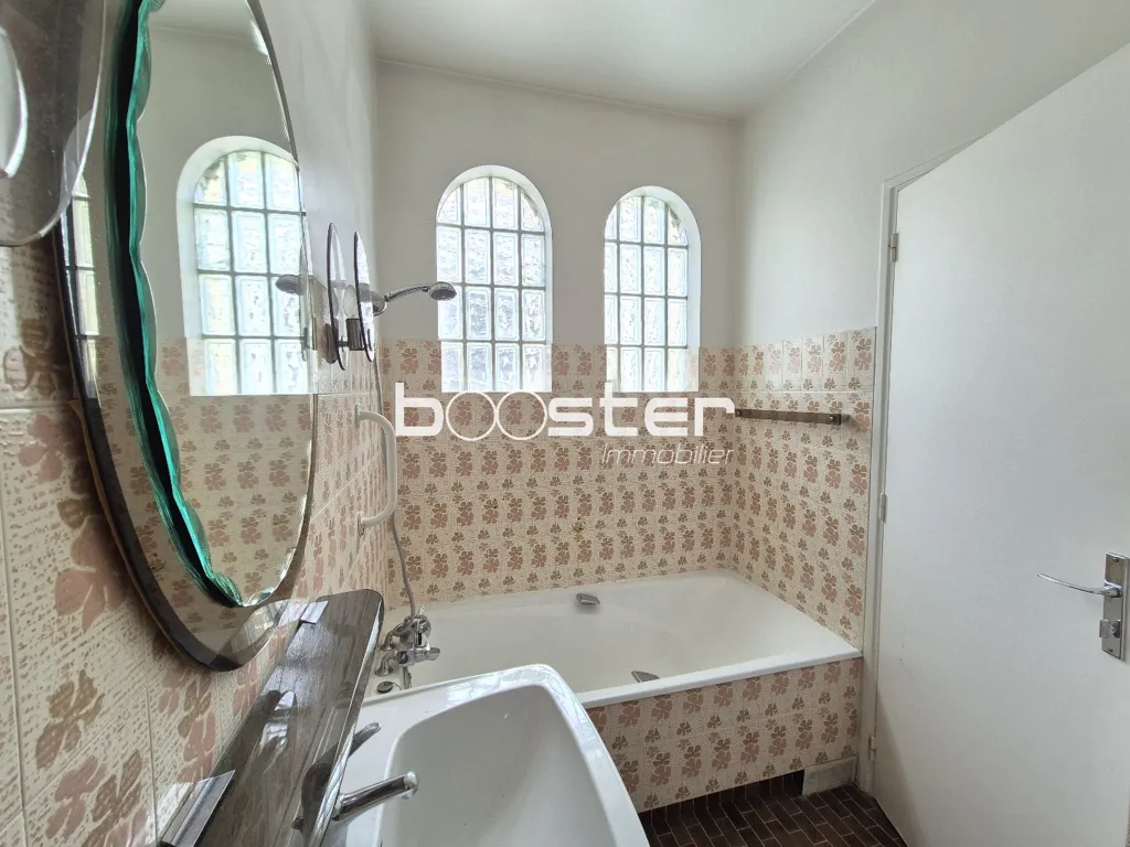Bathrooms - Character House with Panoramic View in Toulouse