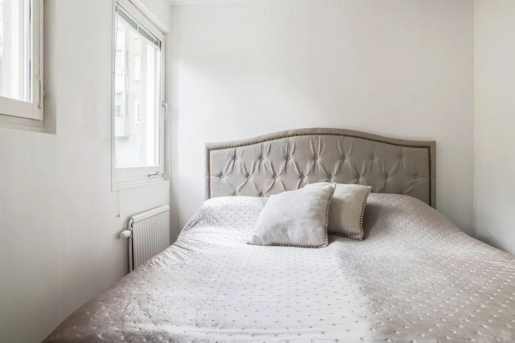 Bedrooms - Apartment with Balcony and Garden in Fredriksdal