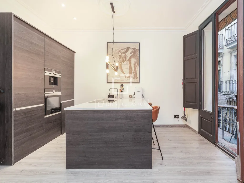 Cuisine - Apartment with Patio in Barcelona's Gothic Quarter