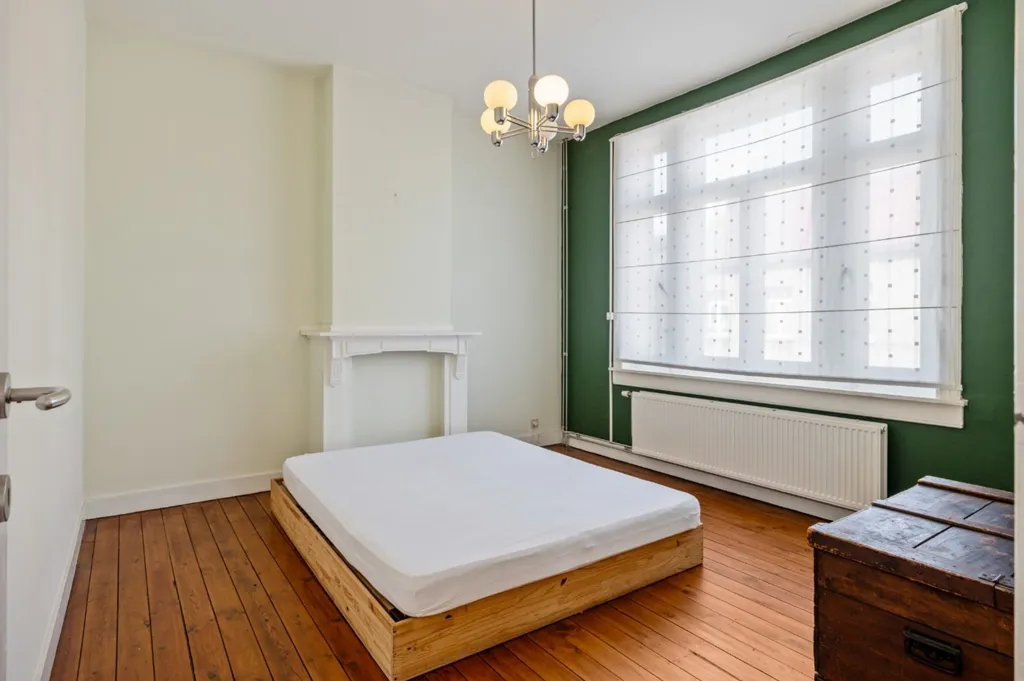 Chambres - Maison Rénovée avec Jardin à Ekeren
