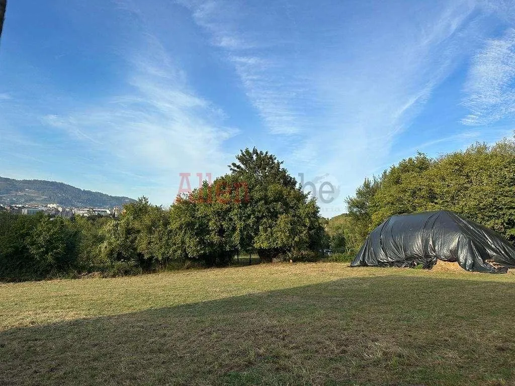 Giardino - Buildable Plot with Rural Views in Oviedo