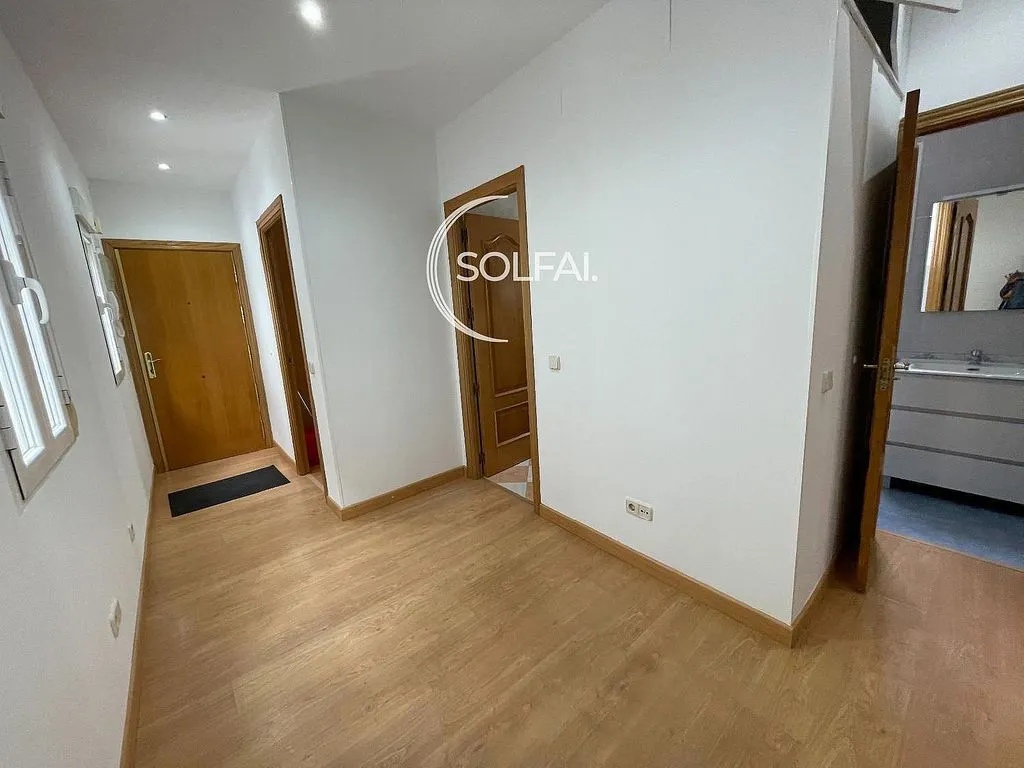 Entrée - Reformed Flat with Air Conditioning in Delicias