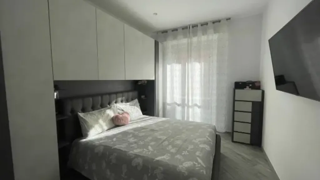 Magamistoad - Rear-Facing Apartment with Balcony in Pegli, Genoa