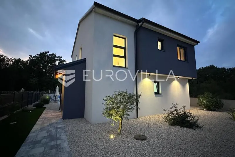 Esterno - Contemporary House with Pool in Dobrinj