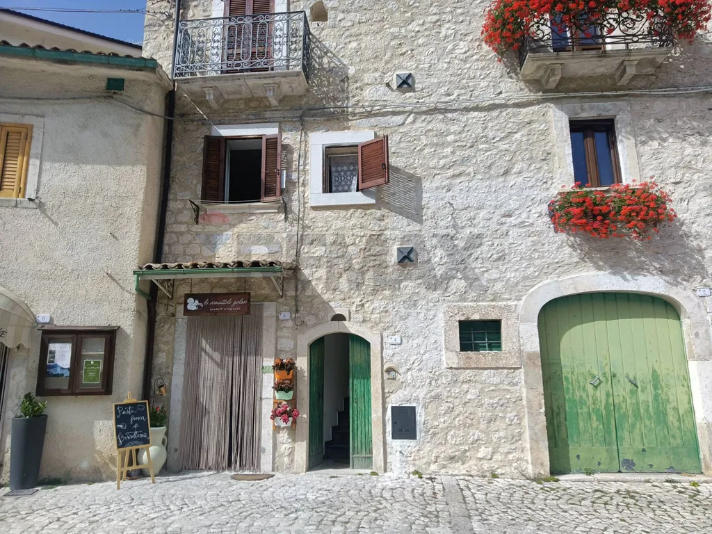 Extérieur - Apartment with Mountain View in Civitella Alfedena