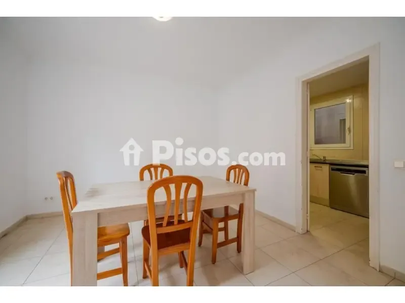 Söögituba - Spacious Apartment with Modern Kitchen in Girona