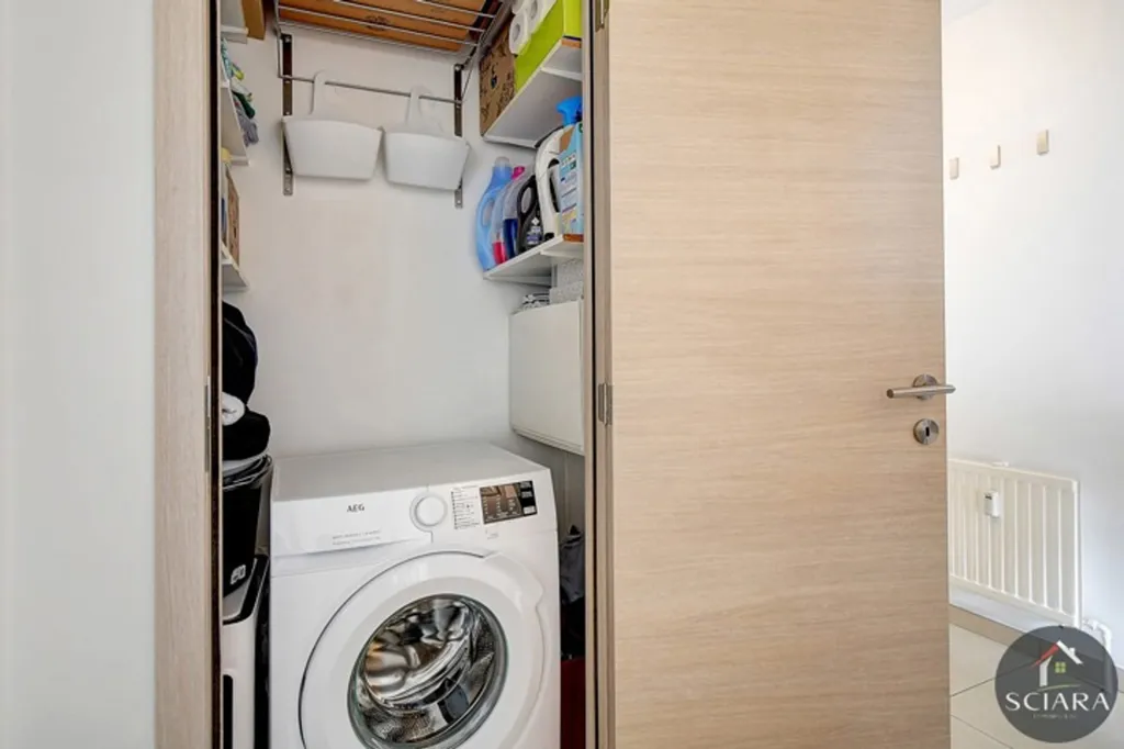 Lavanderia - 2-Bed Flat with Balcony on Top Floor in City Centre