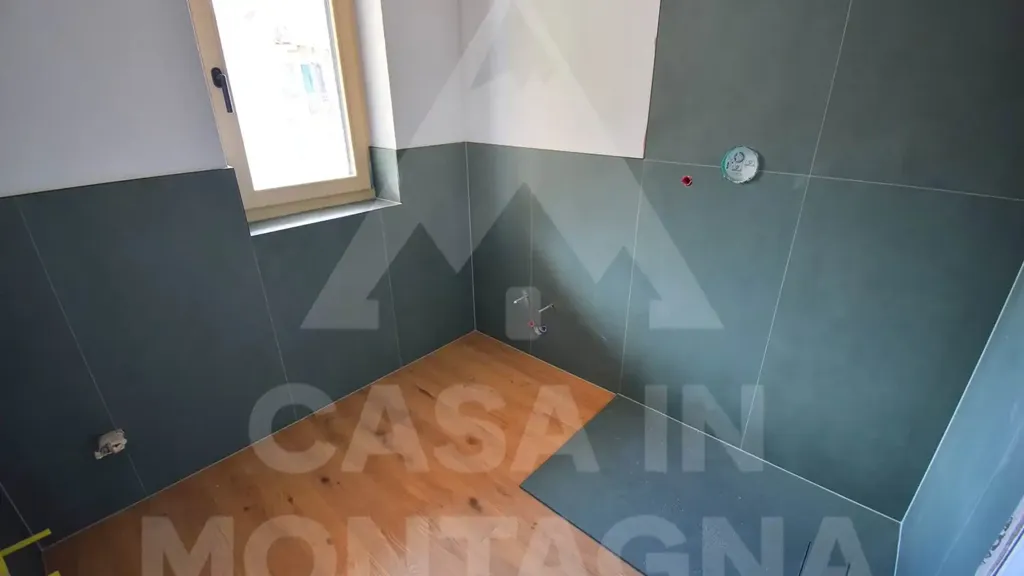 Salles de bain - Rearranged Apartment with Balcony in Varena