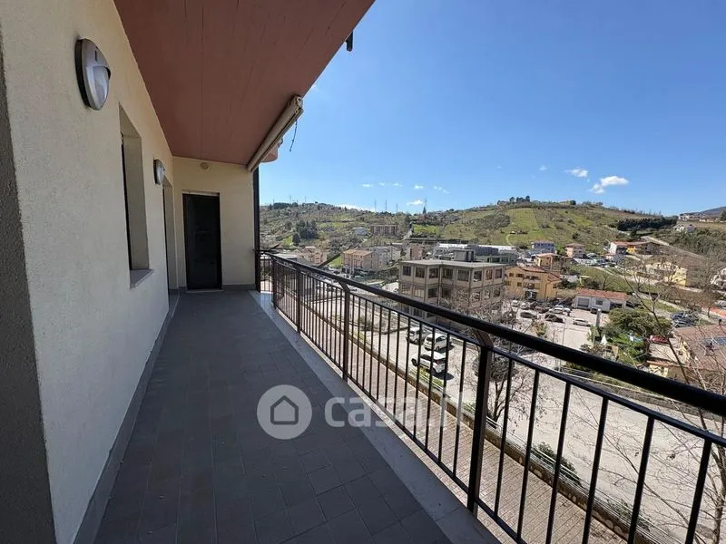 Balcon - Modern Apartment with Balcony in Potenza