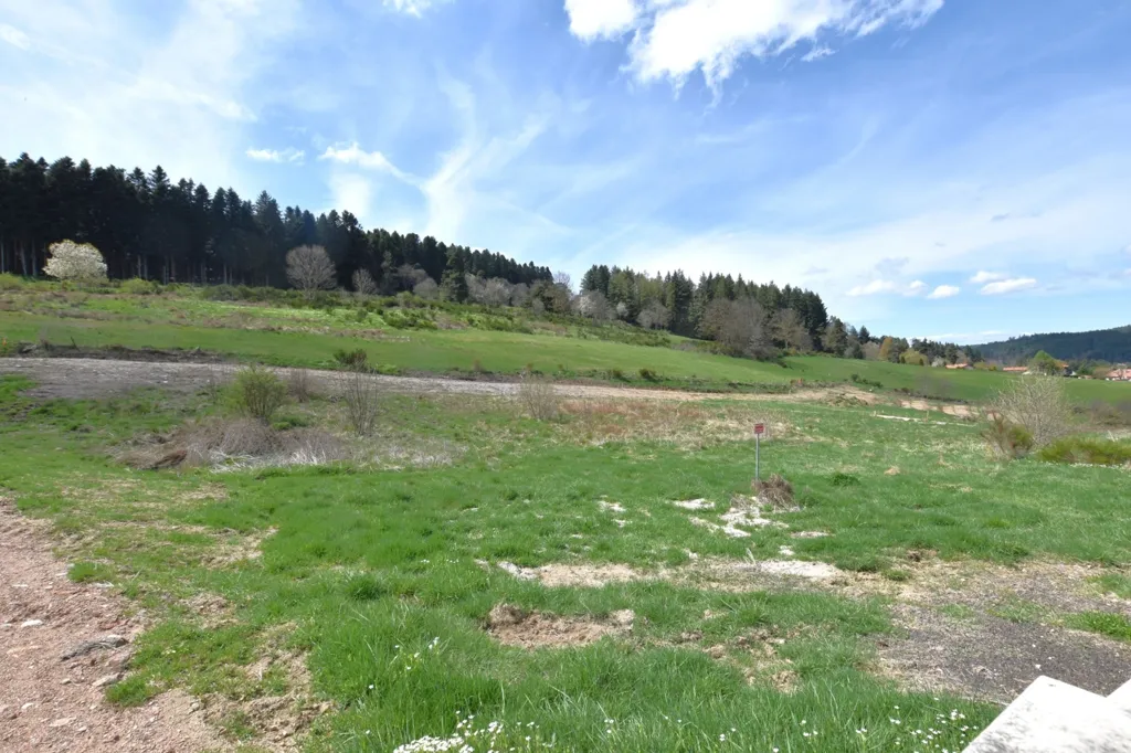 Aed - Building Land with Mountain View in Dunières