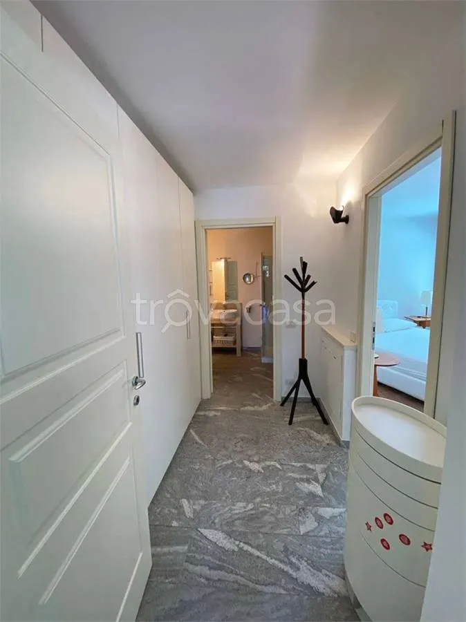 Ingresso - Appartamento con vista lago e giardino a Faggeto Lario
