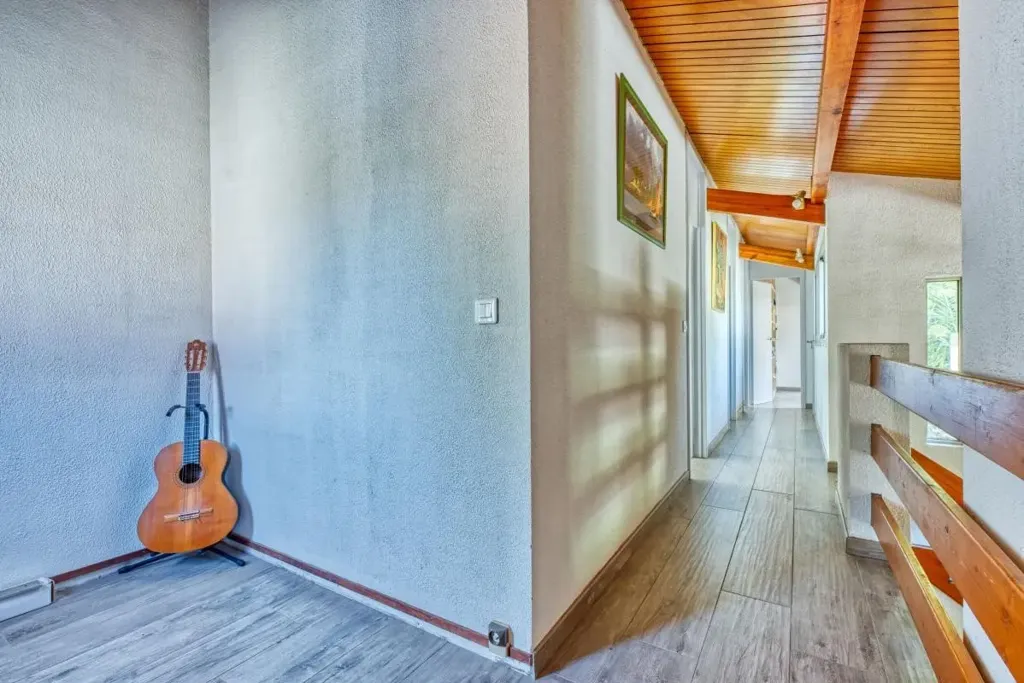 Ingresso - Architectural House with Patio near Pessac