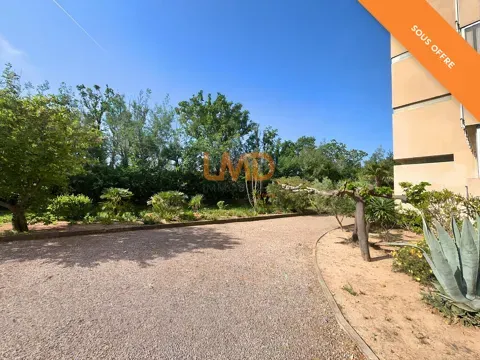 Välivaade - 2-Bedroom Apartment with Terrace in Fréjus