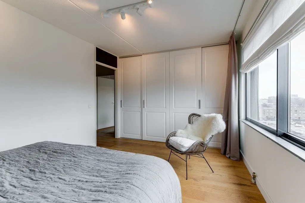 Magamistoad - Furnished 4-Bedroom Apartment in Amsterdam