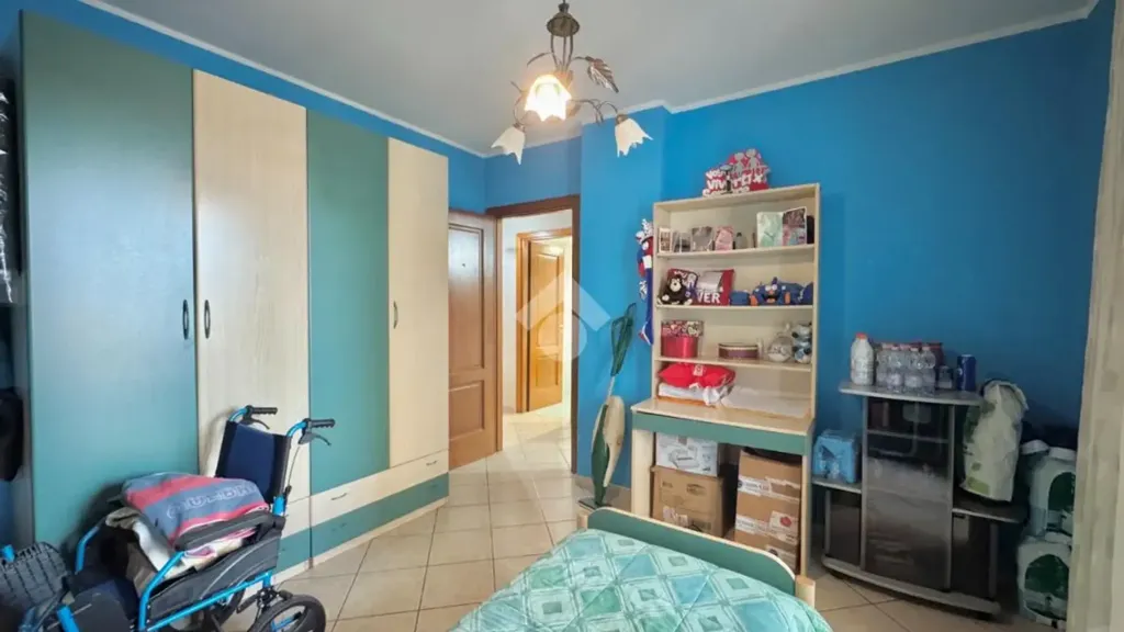 Chambres - 3-Bed Apartment with Balcony in Orta Di Atella