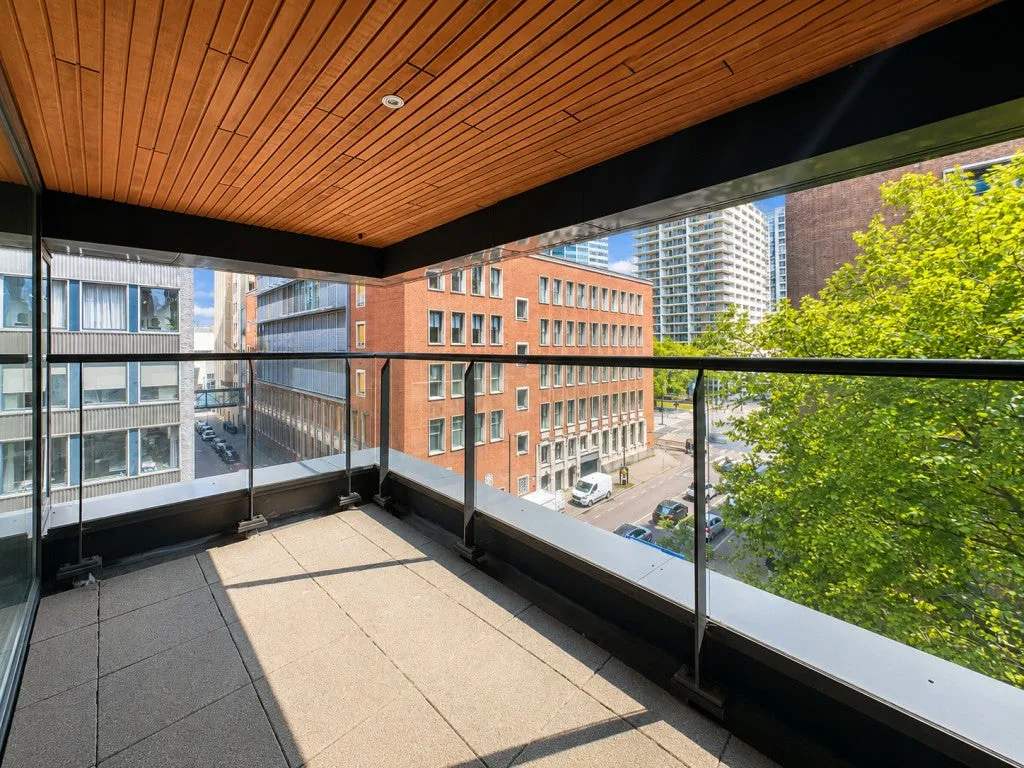 balcony