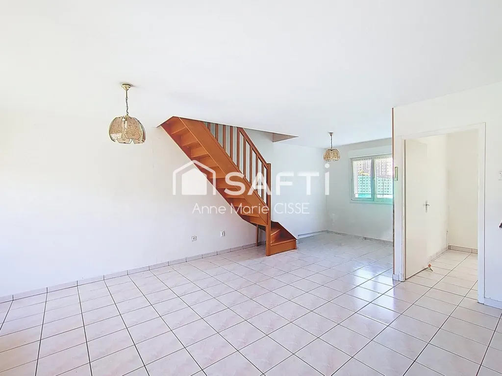 Séjour - Maison 4 Pièces avec Terrasse à Augny