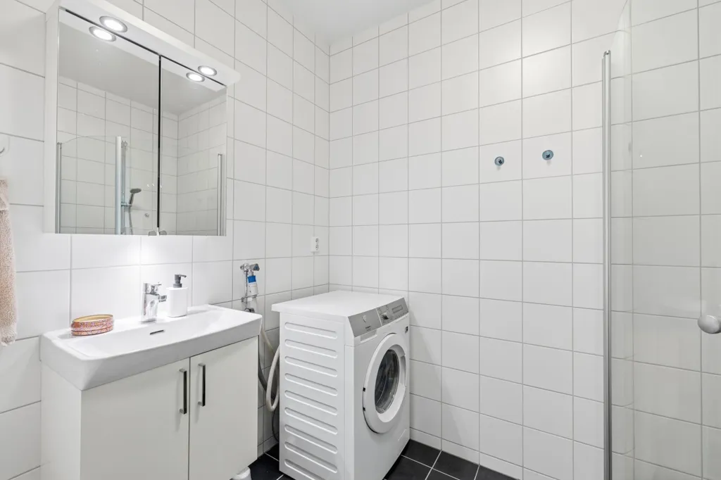 Bagni - Modern Studio with Balcony in Jönköping