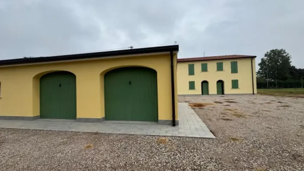 Exterior - New Bifamiliar Villa with Private Garden in Cavezzo