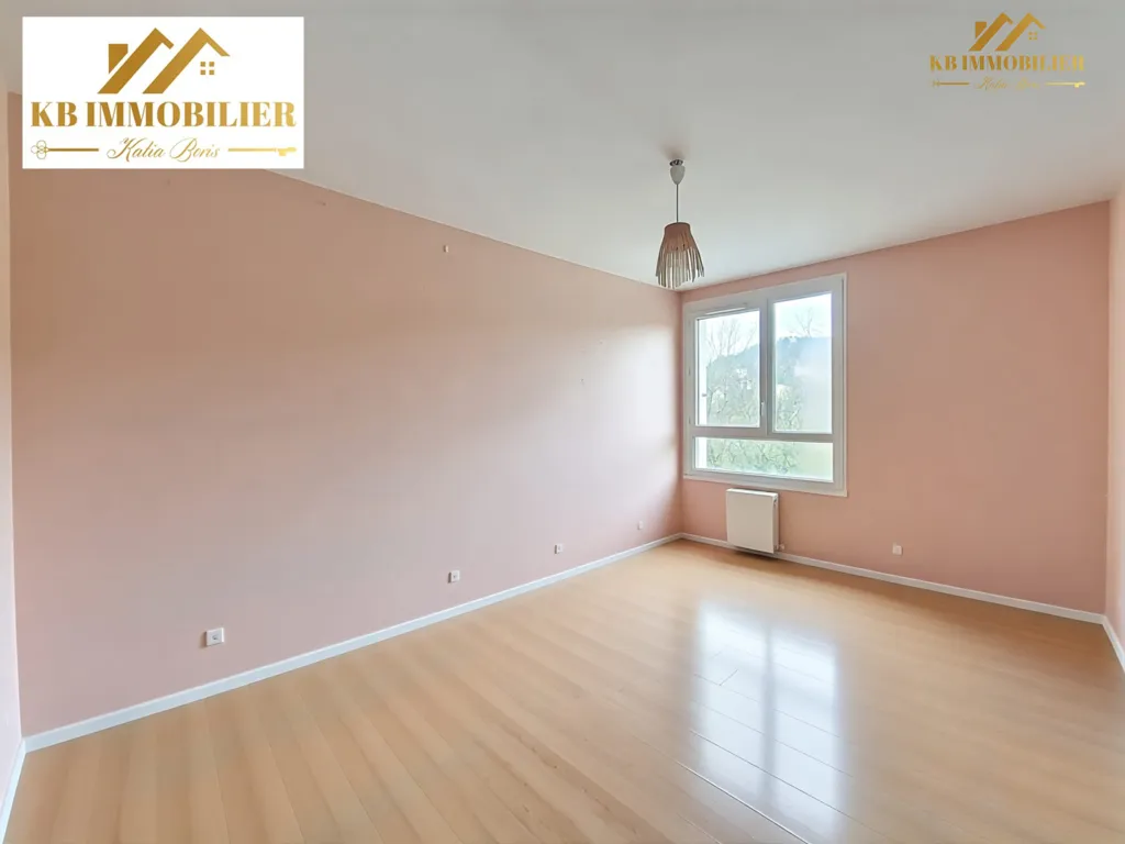 Pièces - Appartement 5 Pièces avec Terrasse à Privas