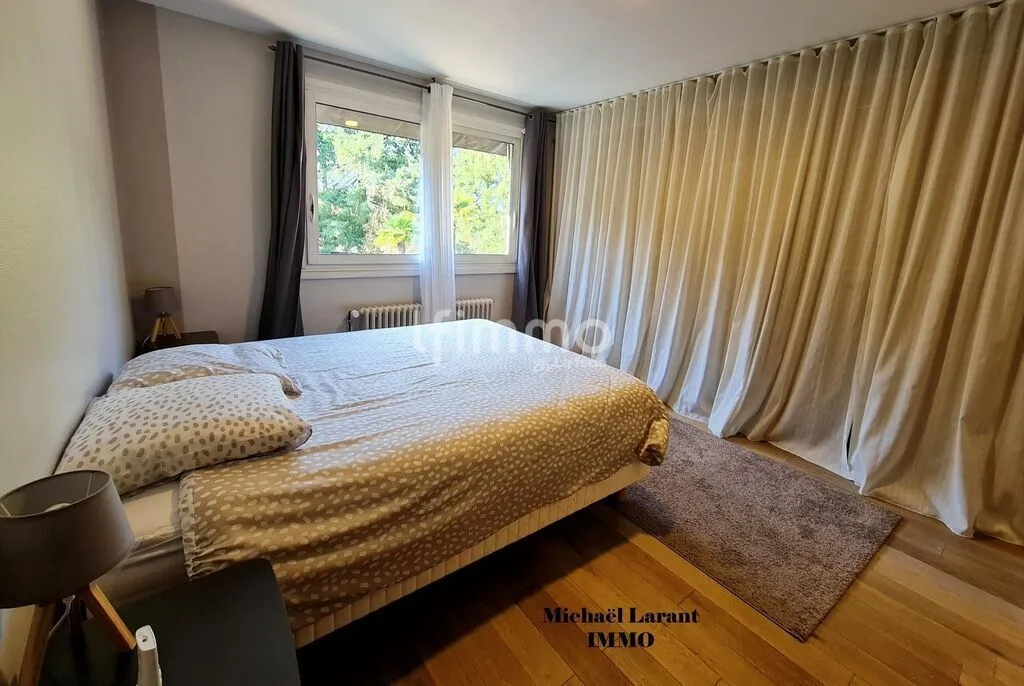 Magamistoad - Renovated House with Pool near Lencloître