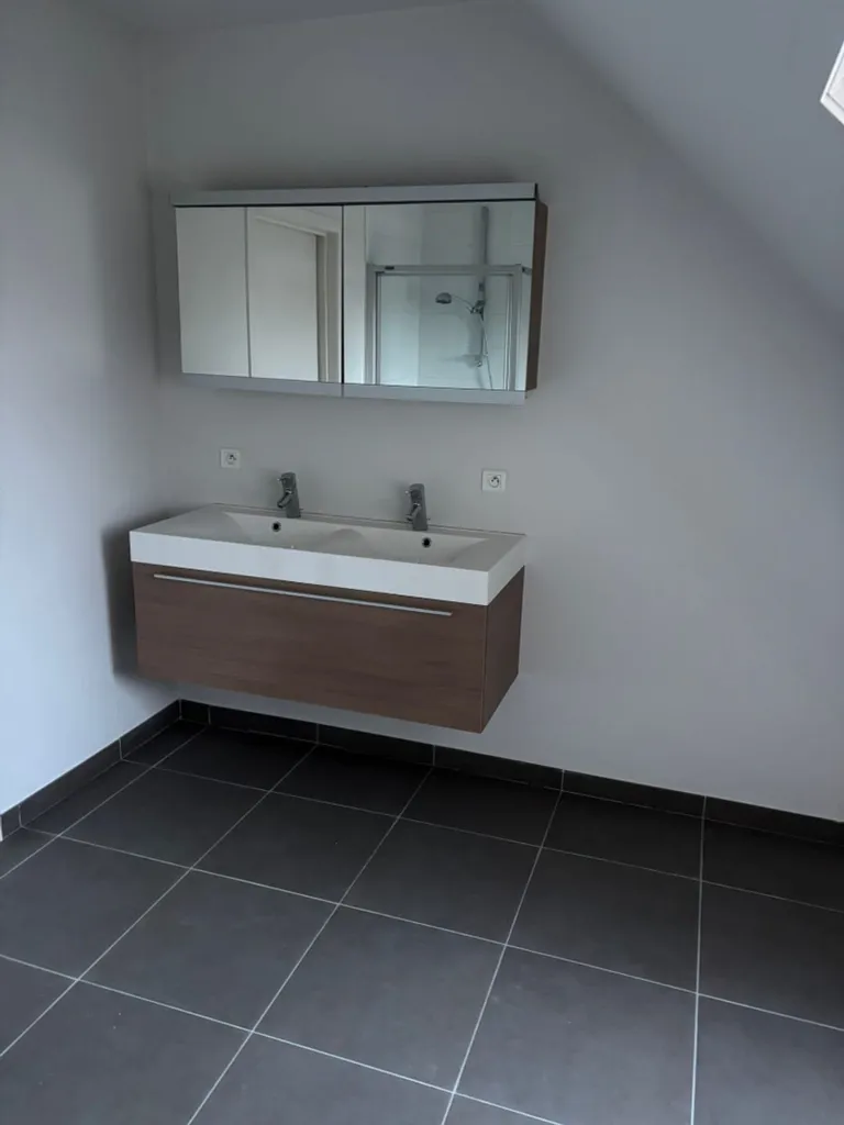 Vannitoad - Spacious Loft with Elevator in Destelberg