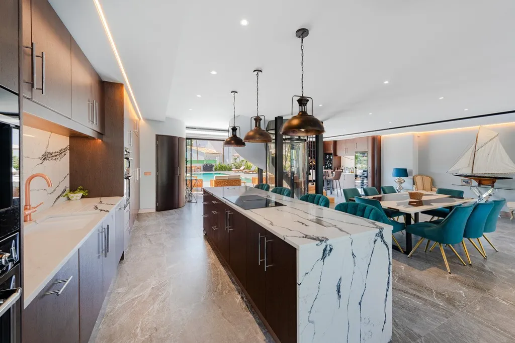Cuisine - Beachfront Villa with Pool in Puerto Pollensa