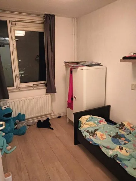 Chambres - 1990s Apartment with Attic in Hoorn