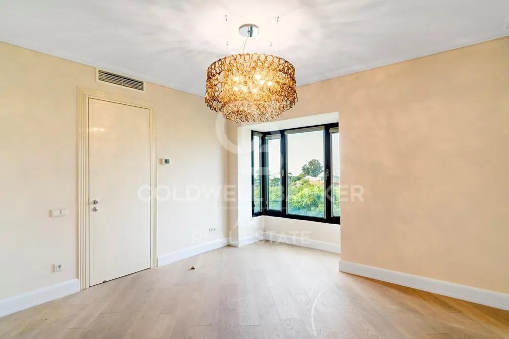Pièces - Luxury Villa with Communal Pools in Marbella