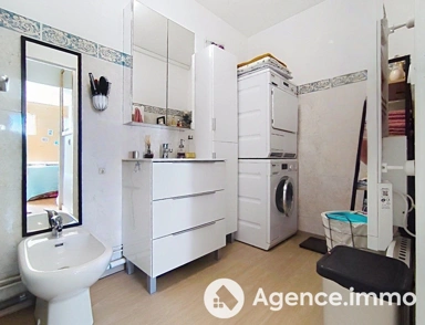 Vannitoad - Spacious 3-Bedroom Apartment with Balcony in Urrugne