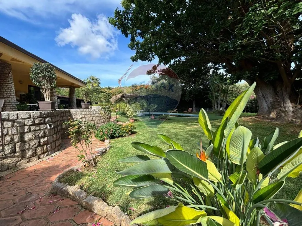 Aed - Luxury Villa with Pool in Mondello, Palermo