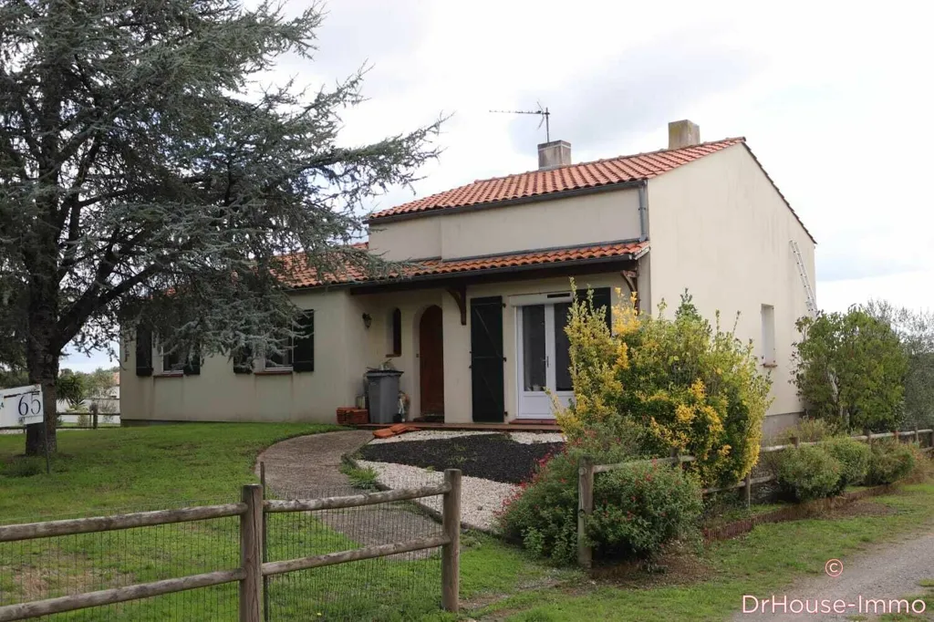 Exterior - 6-Piece House with Garden in Lège