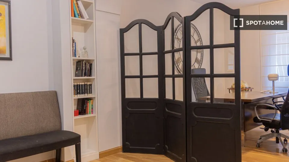 Kabinet - Furnished Flat in El Viso, Madrid