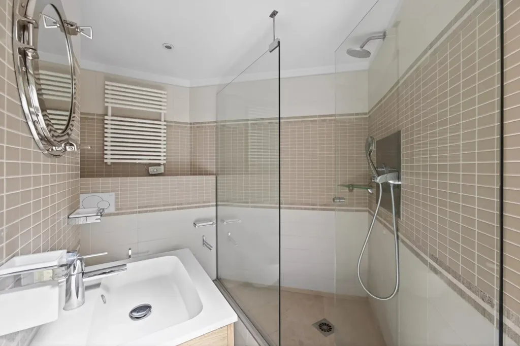 Salles de bain - Appartement Luxueux avec Vue Mer à Antibes