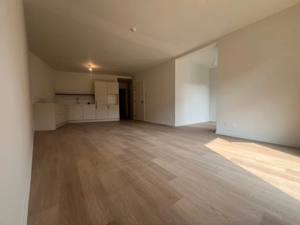 Elutuba - New Apartment with Terrace in Roeselare