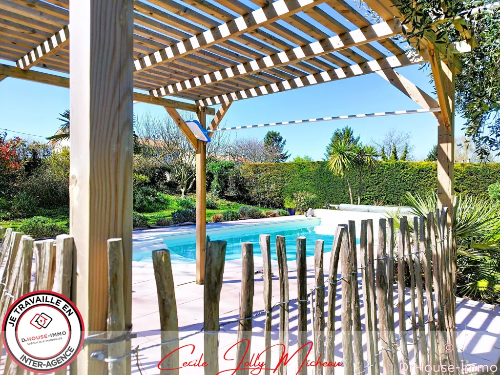 Bassein - Family House with Pool in Blaye
